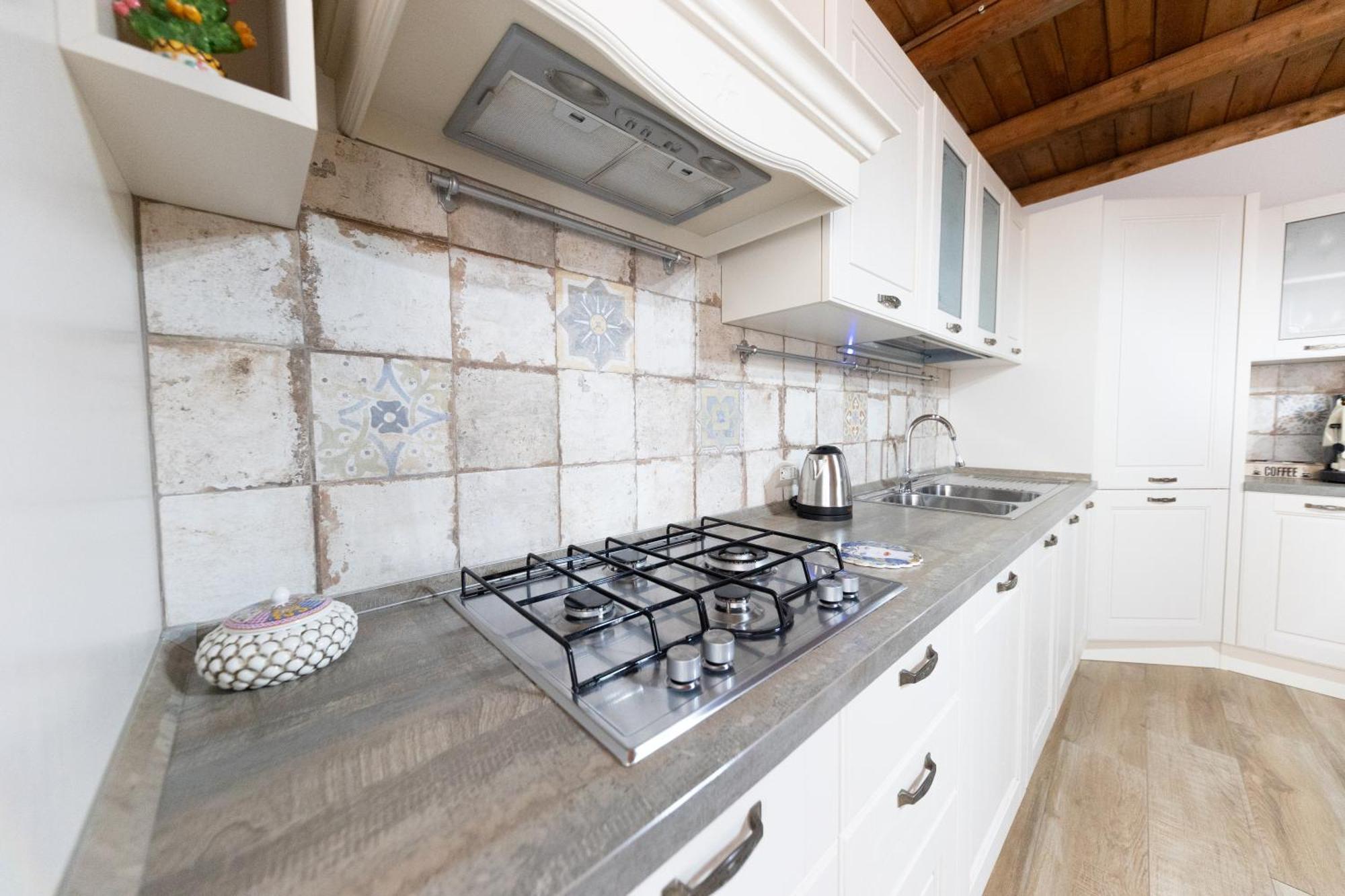 Cortile Gioeni Apartment Чефалу Екстериор снимка
