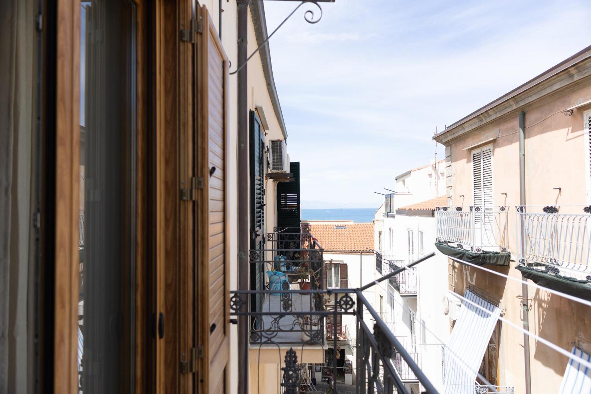 Cortile Gioeni Apartment Чефалу Екстериор снимка
